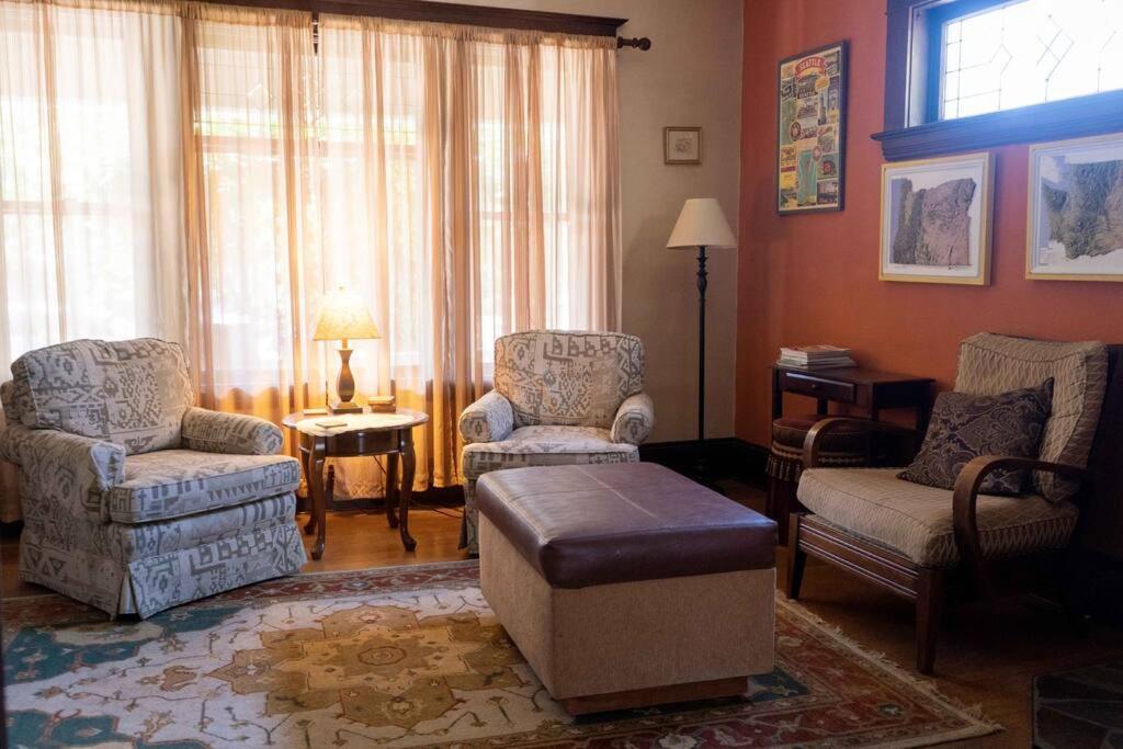 Southeast Portland Comfy & Eclectic Craftsman Home Bagian luar foto